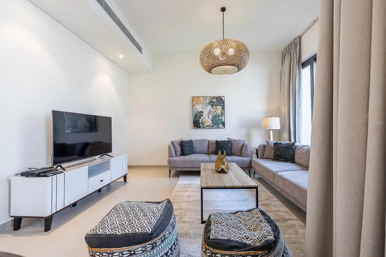 別荘 ドバイ Townhouse With Garden I Tilal Al Ghaf I Newly Furnishedヴィラ
