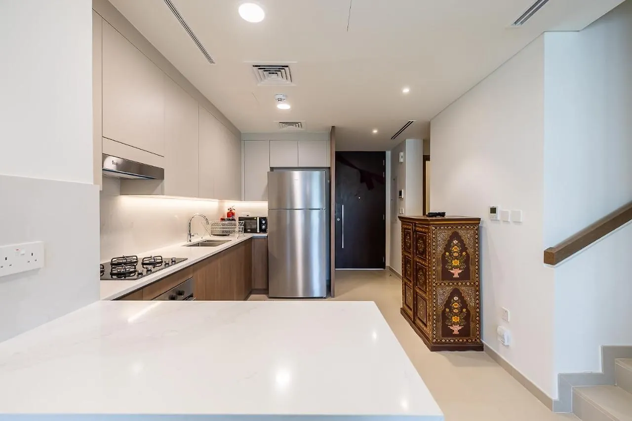ドバイ Townhouse With Garden I Tilal Al Ghaf I Newly Furnishedヴィラ アラブ首長国連邦